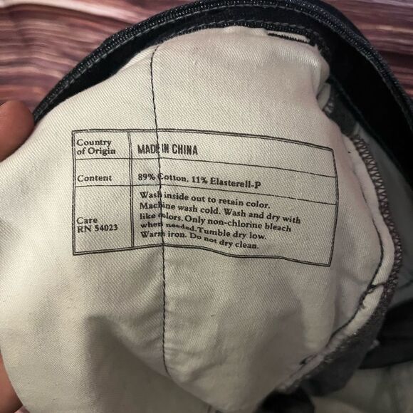 Banana republic Dark Washed, Straight Legged. Size 28. - Picture 5 of 6